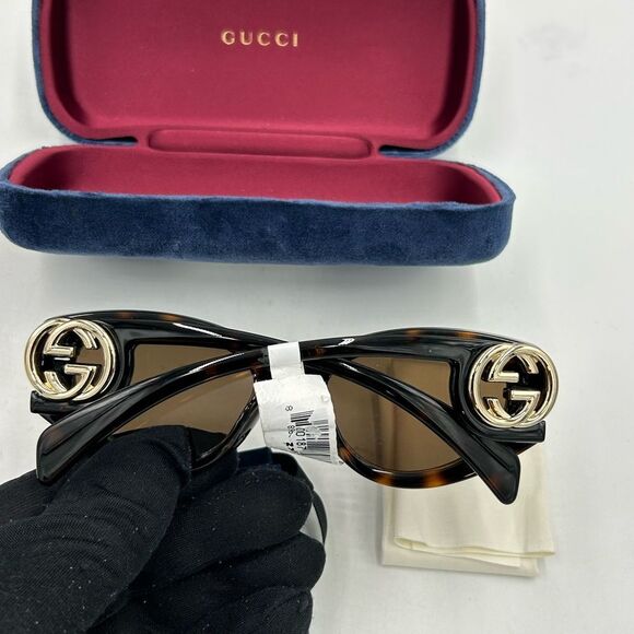 Gucci oval frame sunglasses. NWT. - Picture 9 of 10
